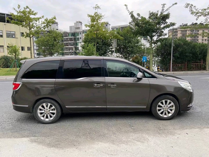 广州13年别克GL83