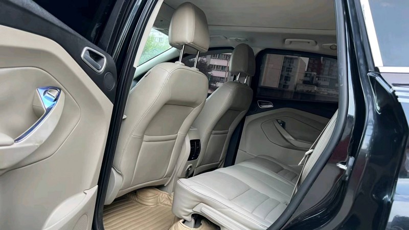 邯郸13年福特翼虎8