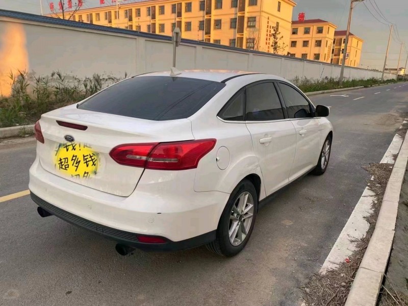 徐州17年福特福克斯9