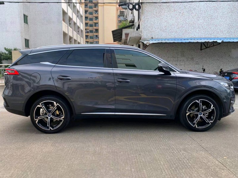 中山23年比亚迪唐2