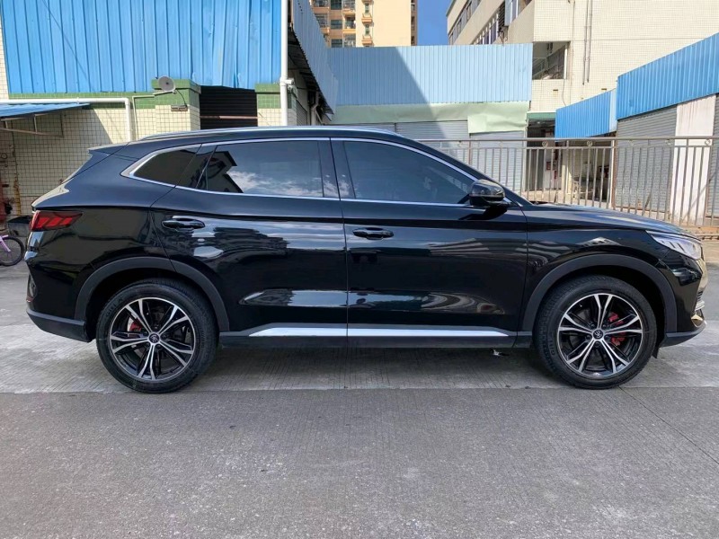 中山22年比亚迪宋2