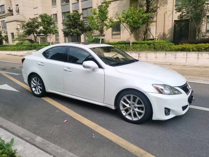 苏州11年雷克萨斯LS2
