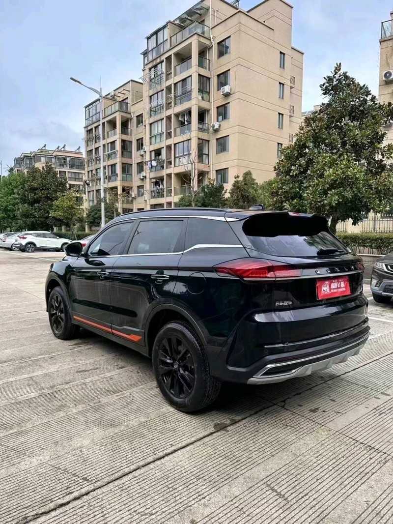 湖州22年吉利博越7