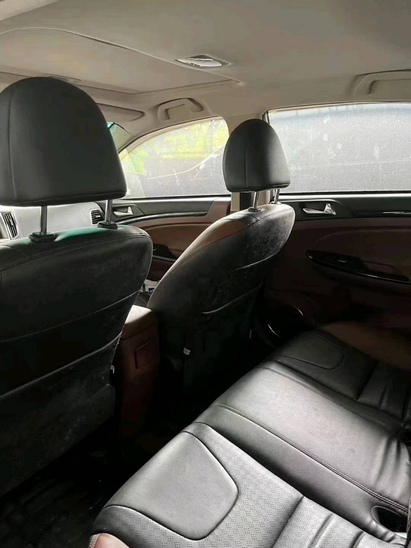 嘉兴16年比亚迪速锐4