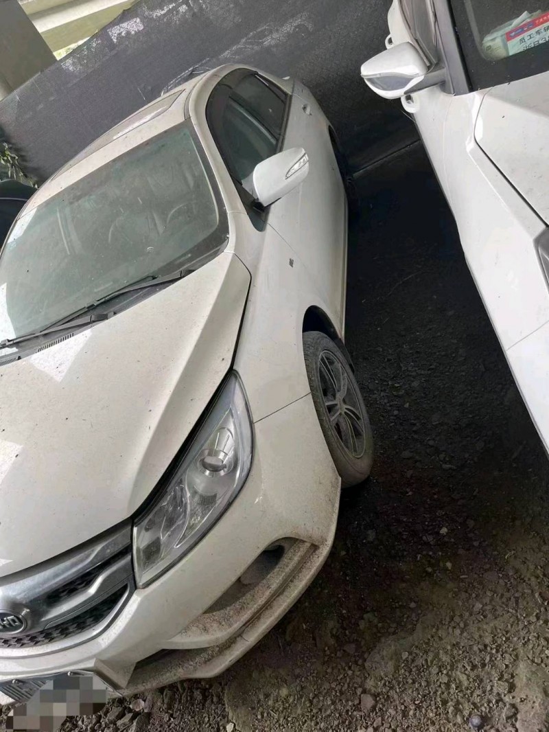 嘉兴16年比亚迪速锐7