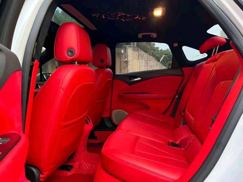 衡阳19年别克威朗8