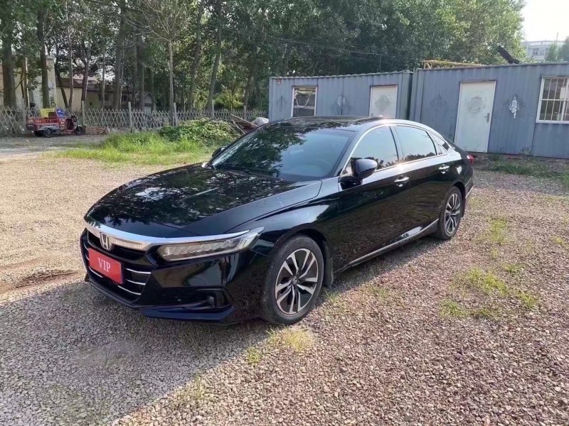 青岛22年本田雅阁2