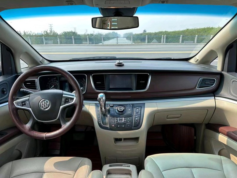 盐城17年别克GL86