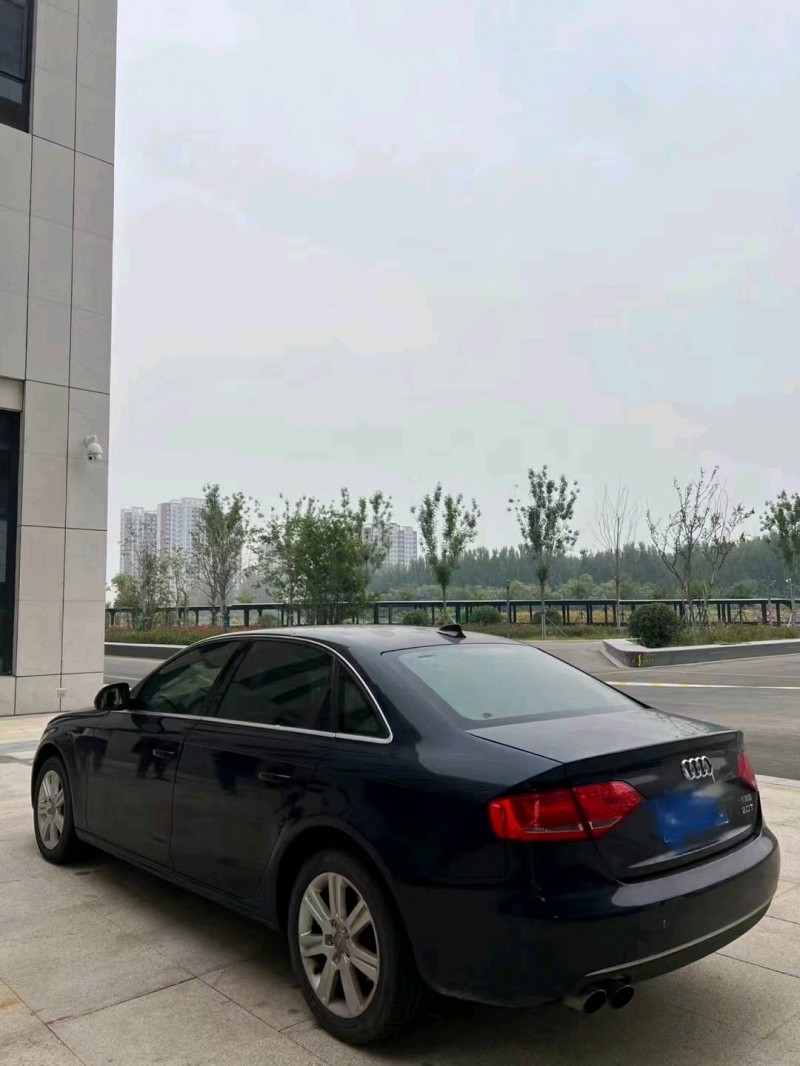 青岛10年奥迪A4L3