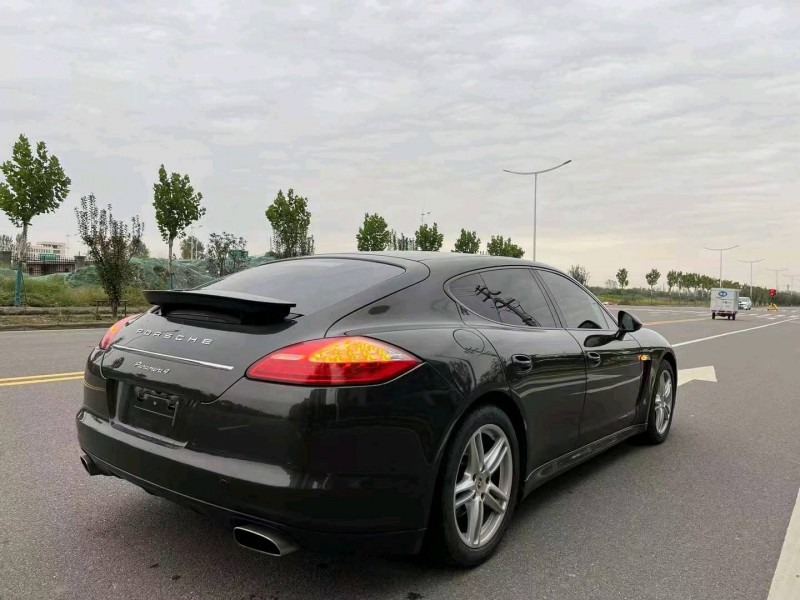 蚌埠12年保時捷帕拉梅拉7