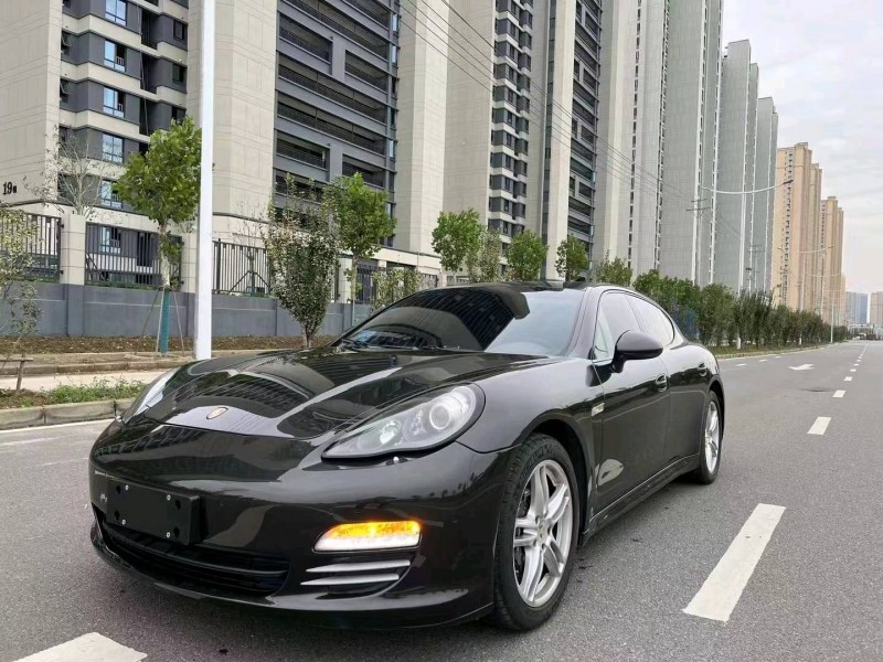 蚌埠12年保時捷帕拉梅拉9