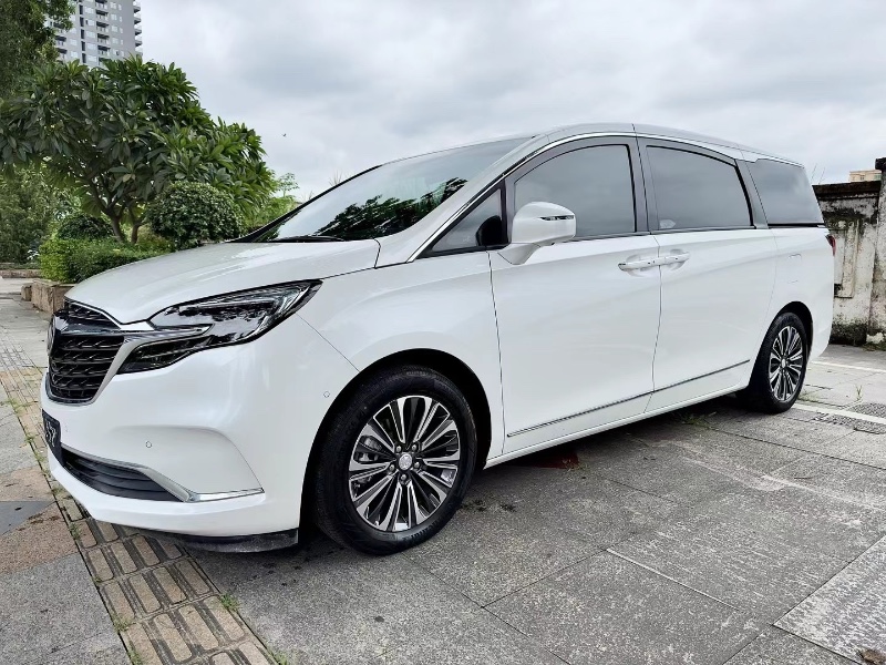 东莞21年别克GL82