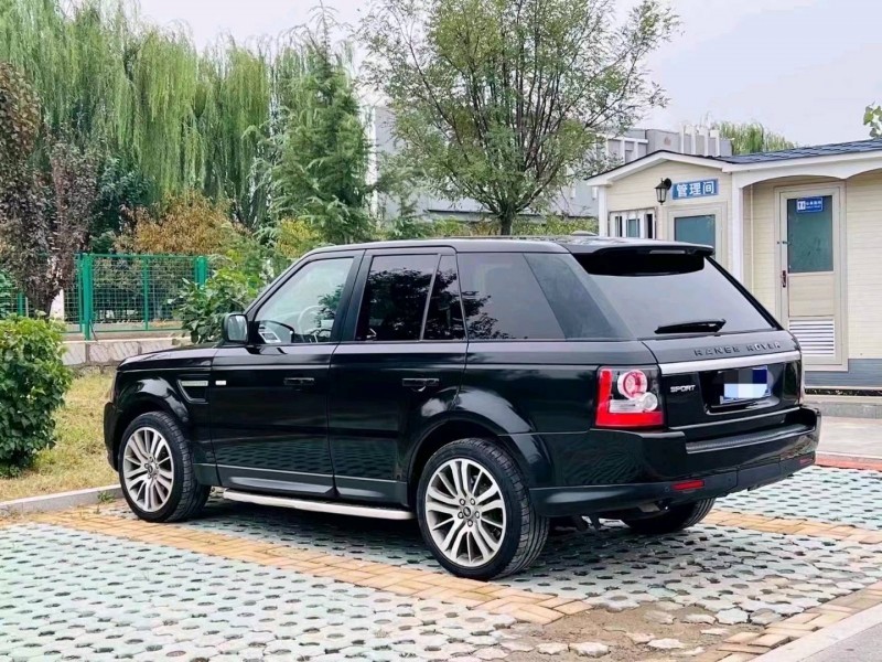 东营13年路虎揽胜运动3