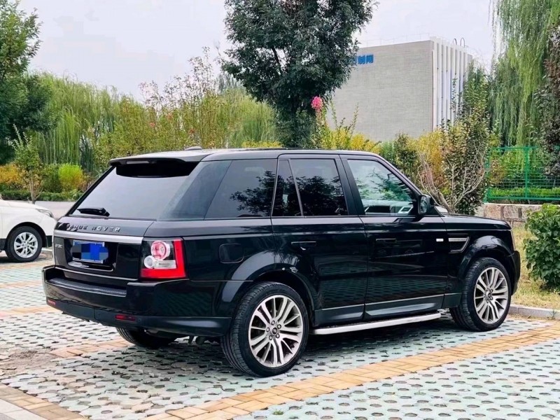 东营13年路虎揽胜运动6