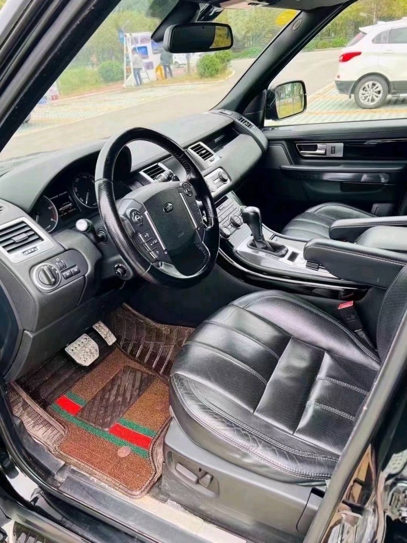 东营13年路虎揽胜运动7