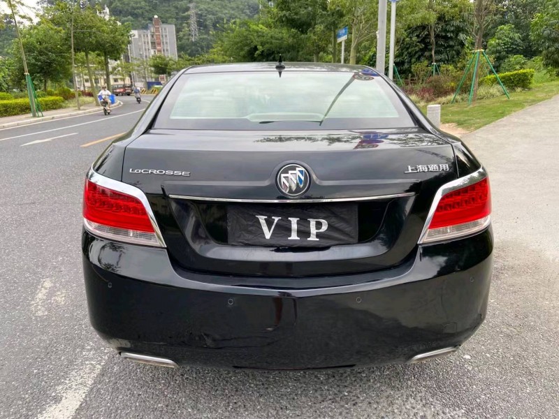 广州10年别克君越6