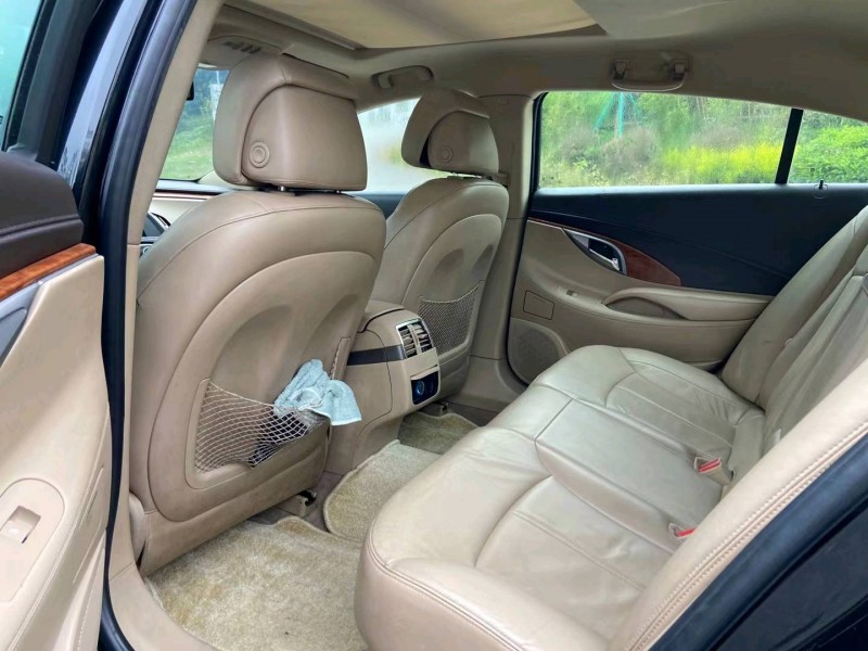 广州10年别克君越9