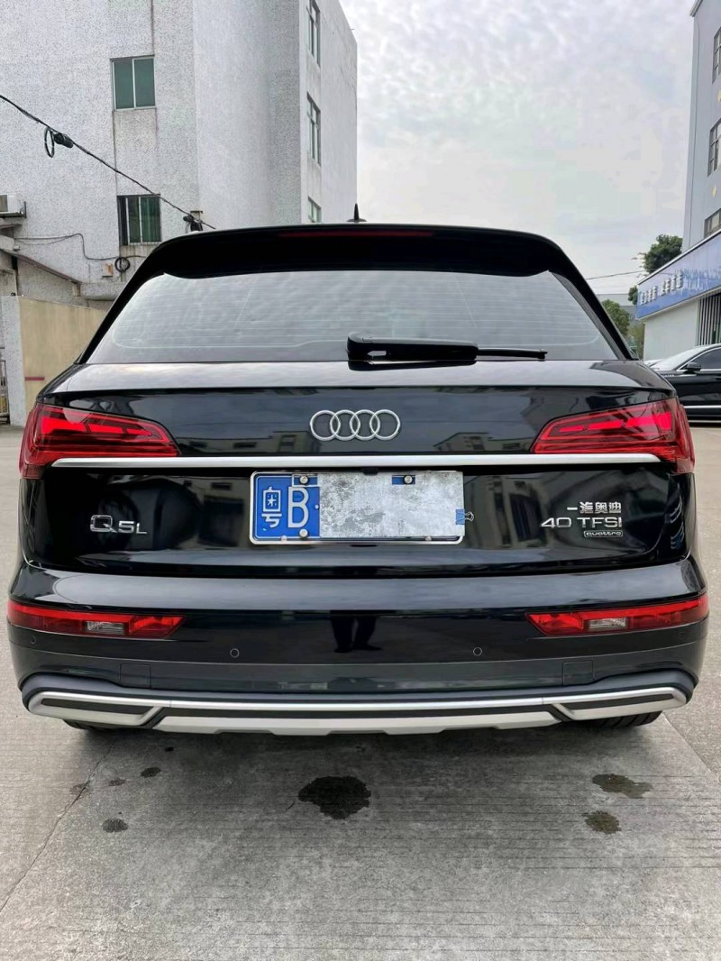 中山22年奥迪Q59