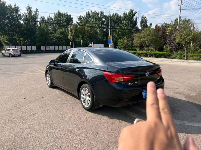 济南16年别克威朗6