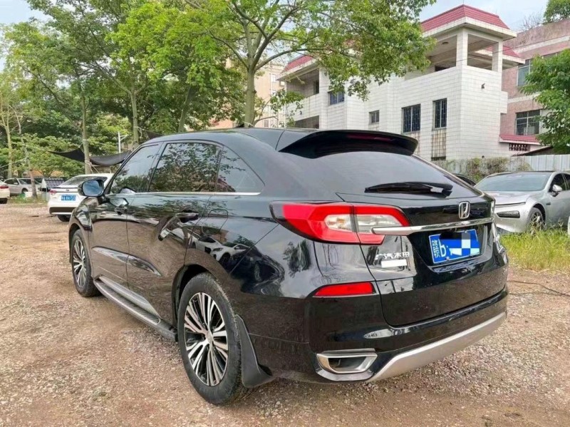 广州19年本田冠道8