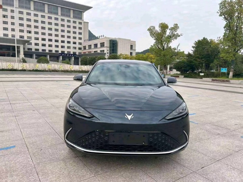 嘉兴23年极狐汽车阿尔法1