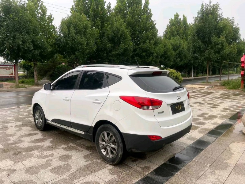 济南16年现代ix358