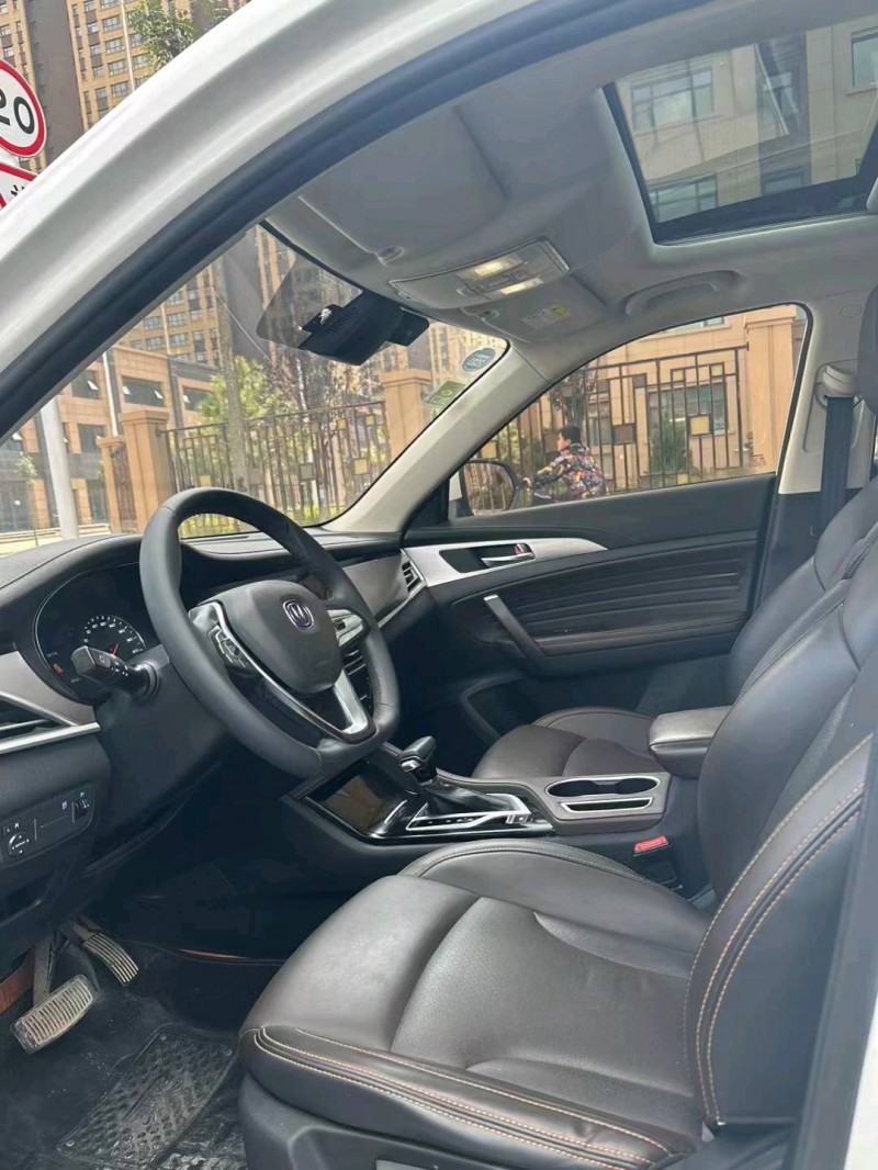白銀19年長安汽車CS359