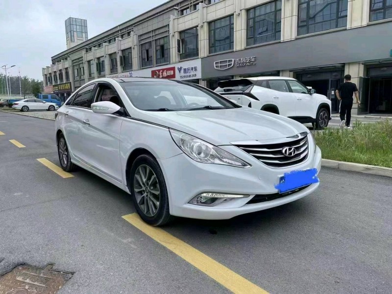 淮南13年現代索納塔八2