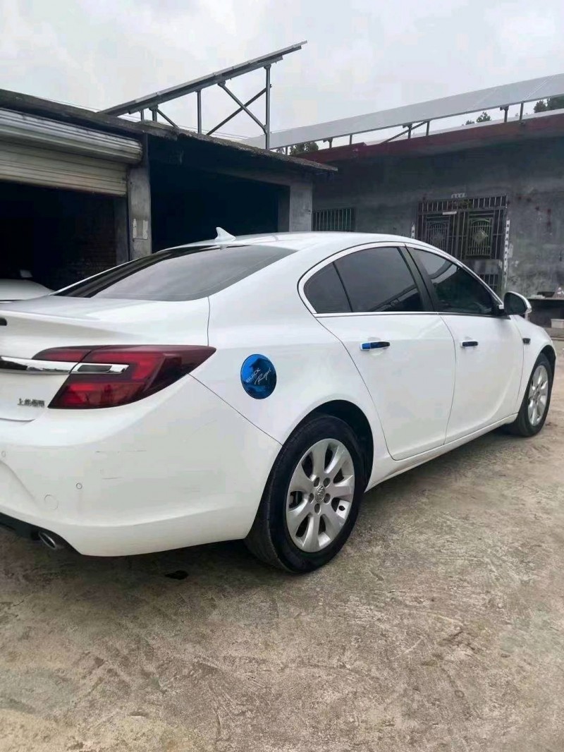 枣庄15年别克君威8