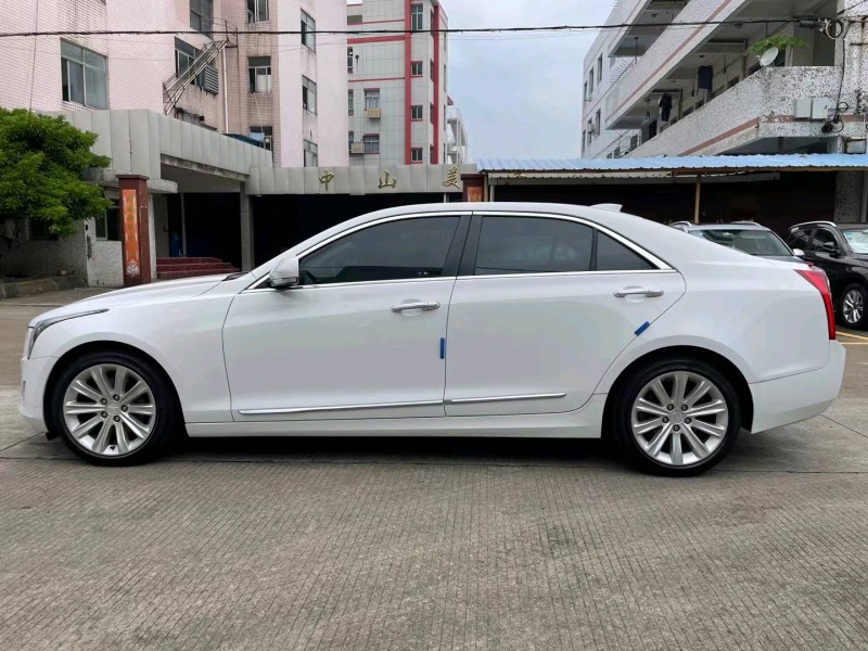 中山19年凯迪拉克ATS3