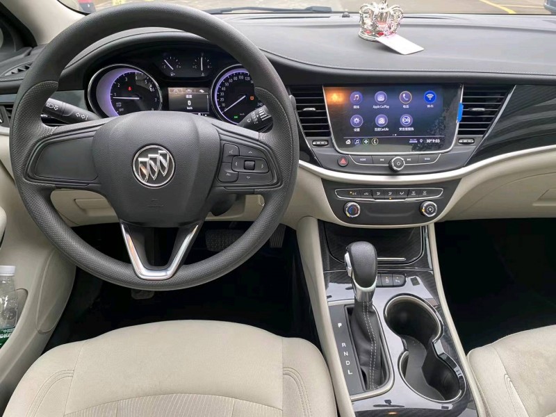 中山20年别克威朗8