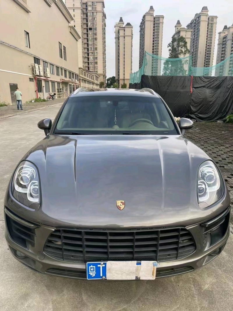 珠海14年保时捷Macan1