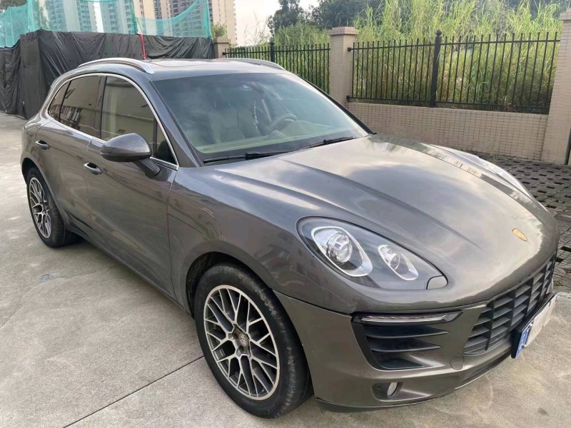 珠海14年保时捷Macan3