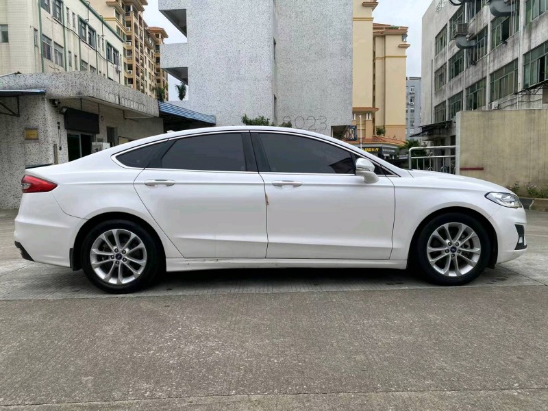 中山18年福特蒙迪欧2