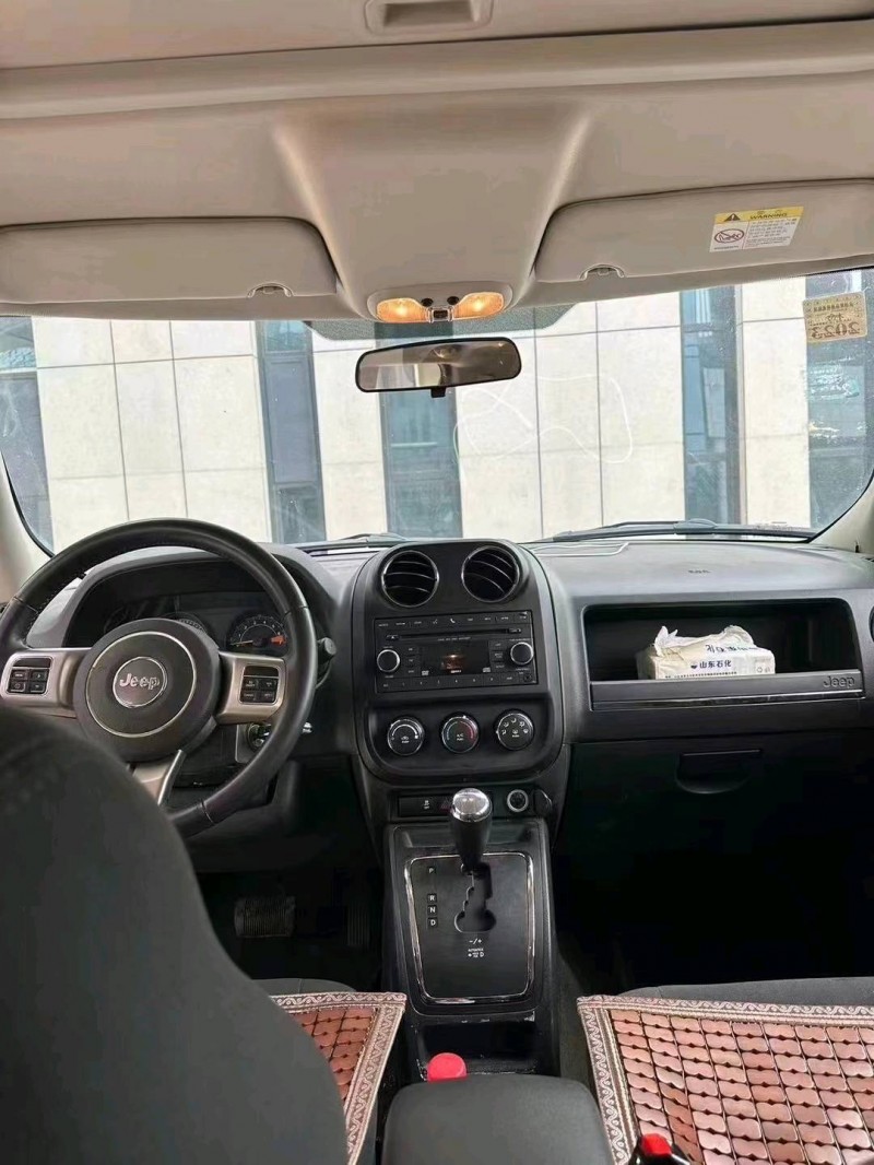 东营15年Jeep自由客5