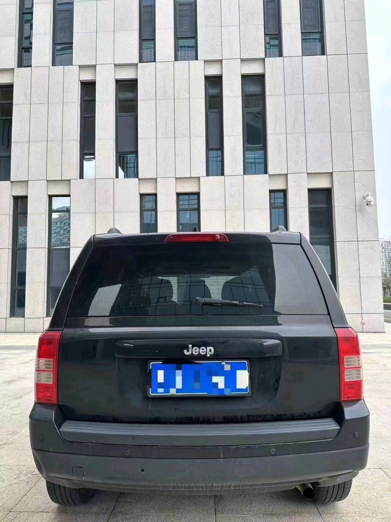 东营15年Jeep自由客6