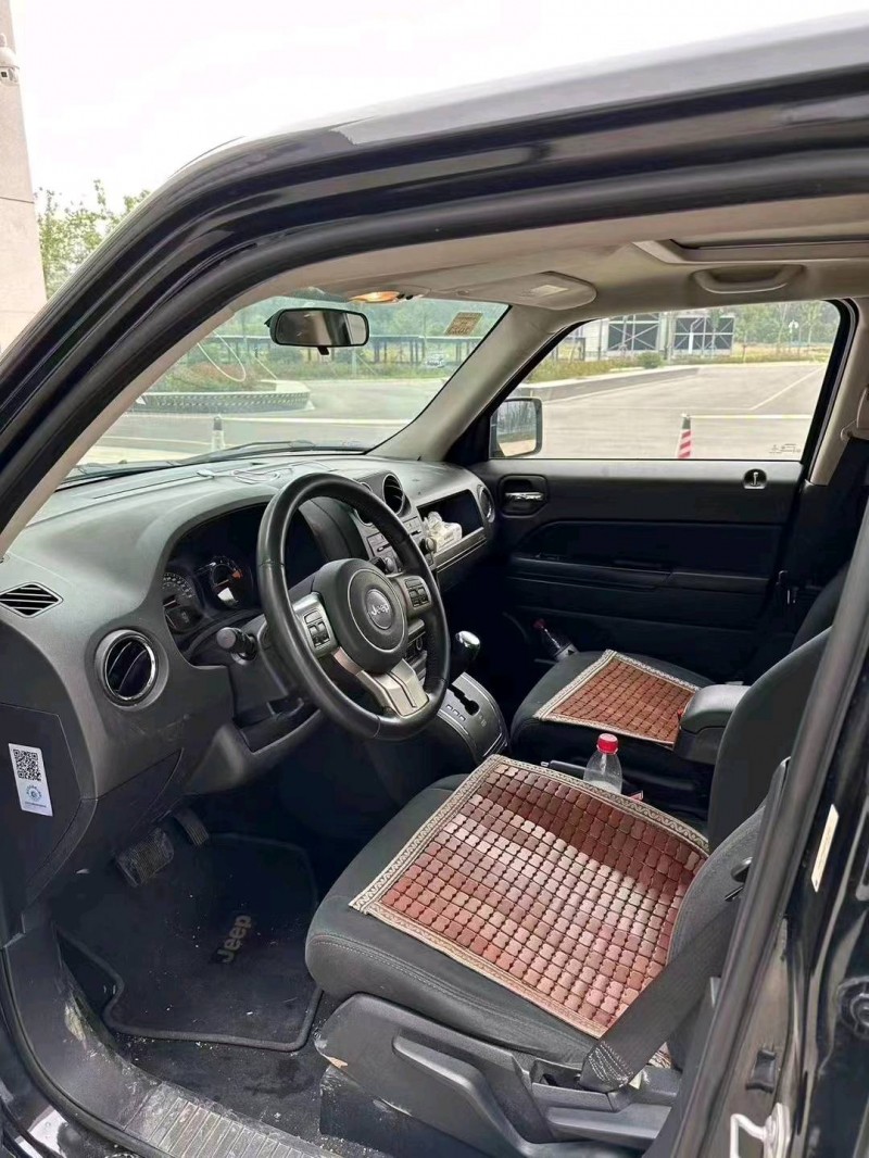 东营15年Jeep自由客7