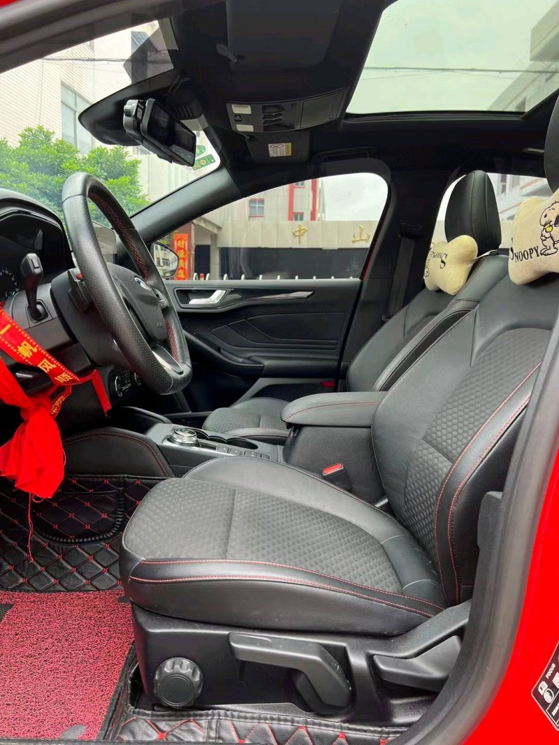 中山20年福特福克斯8