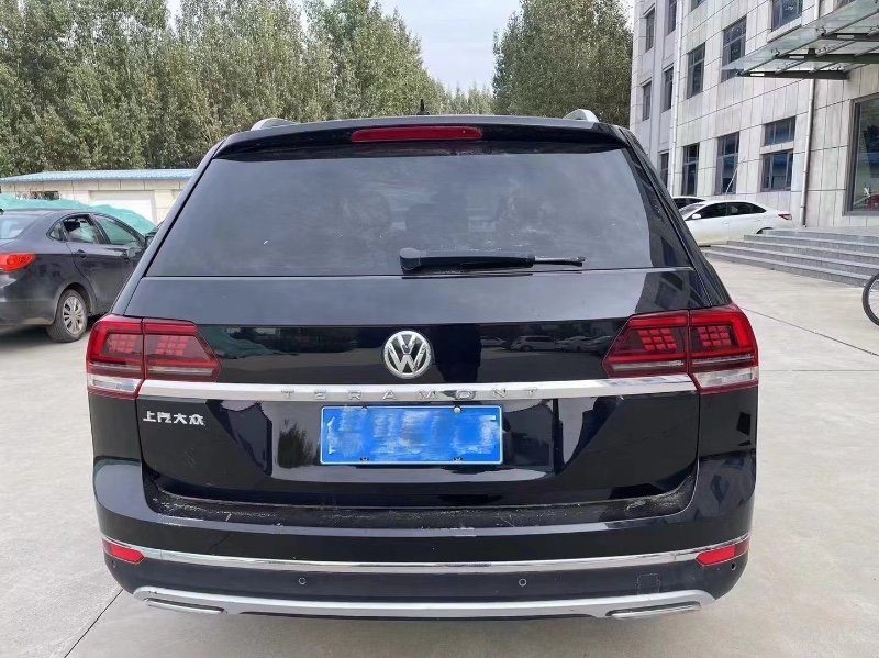 济南18年大众途昂8