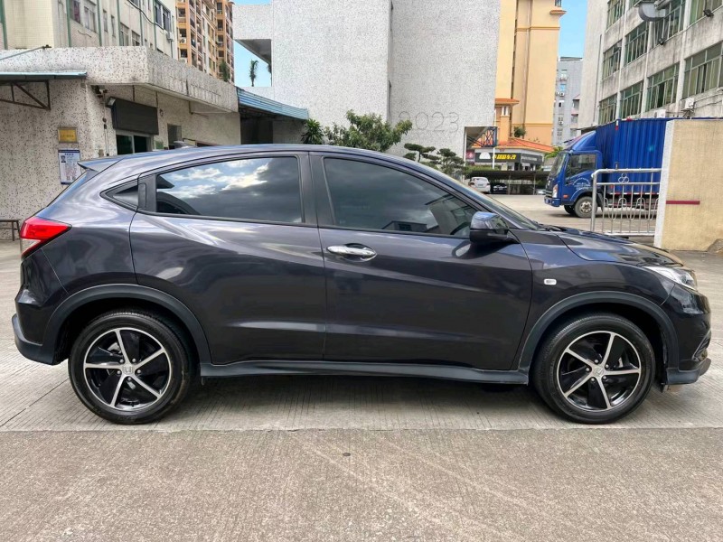 中山22年本田缤智2