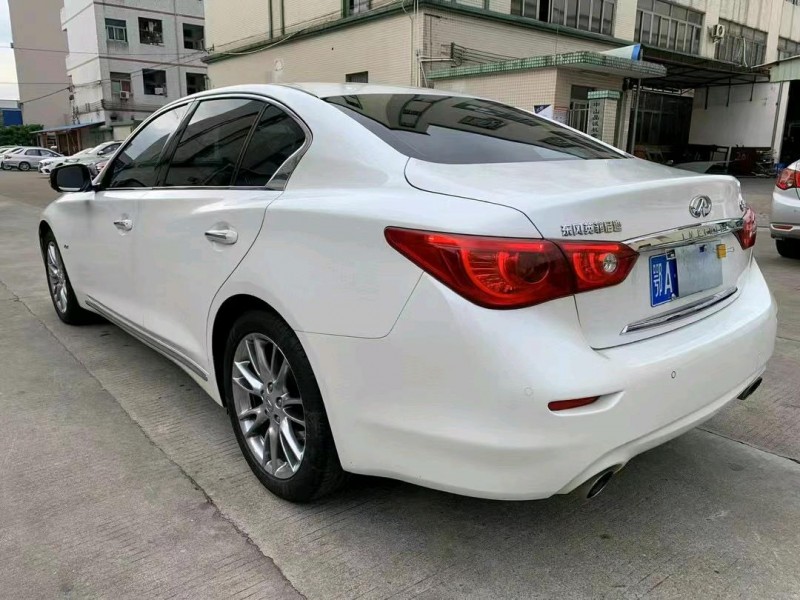中山18年英菲尼迪Q505