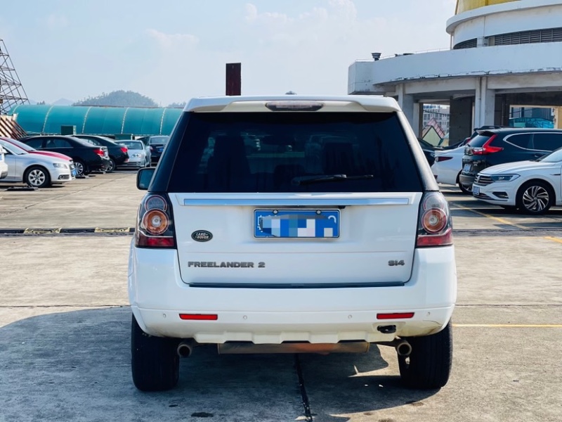 东莞14年路虎神行者7