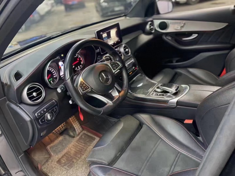 成都18年奔驰GLC6