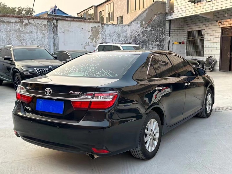 济宁17年丰田凯美瑞4