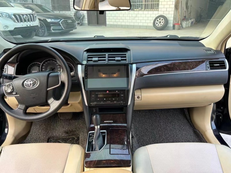 济宁17年丰田凯美瑞8