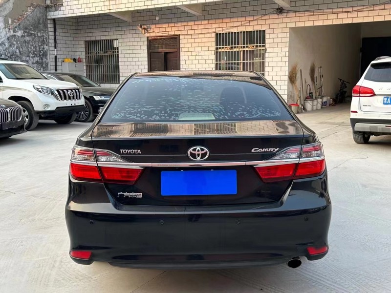 济宁17年丰田凯美瑞9