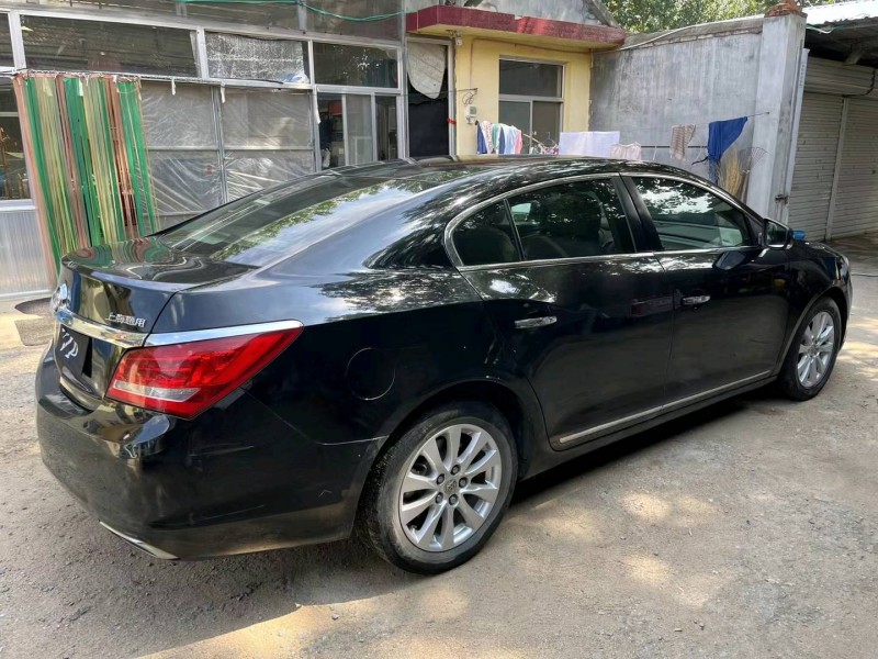 枣庄15年别克君越3