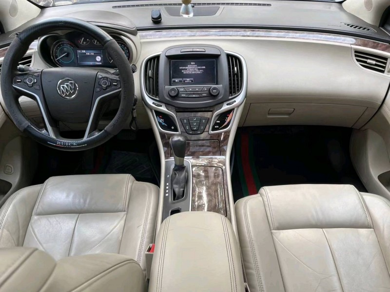 枣庄15年别克君越4