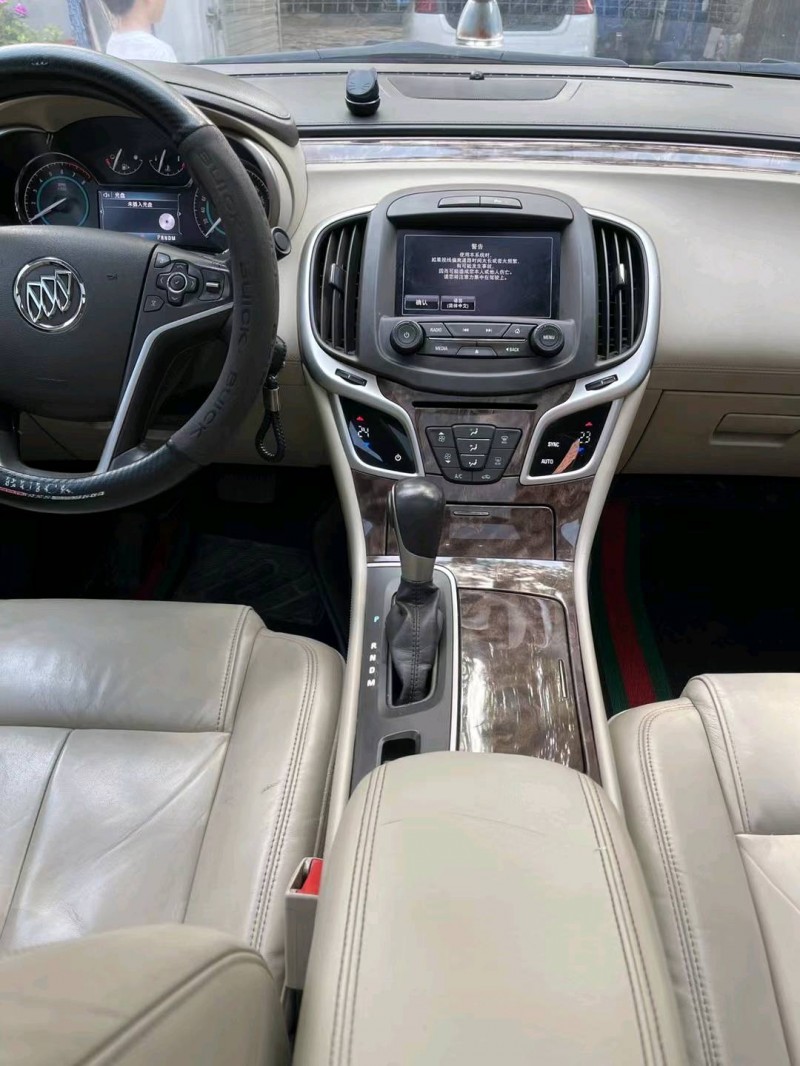 枣庄15年别克君越6