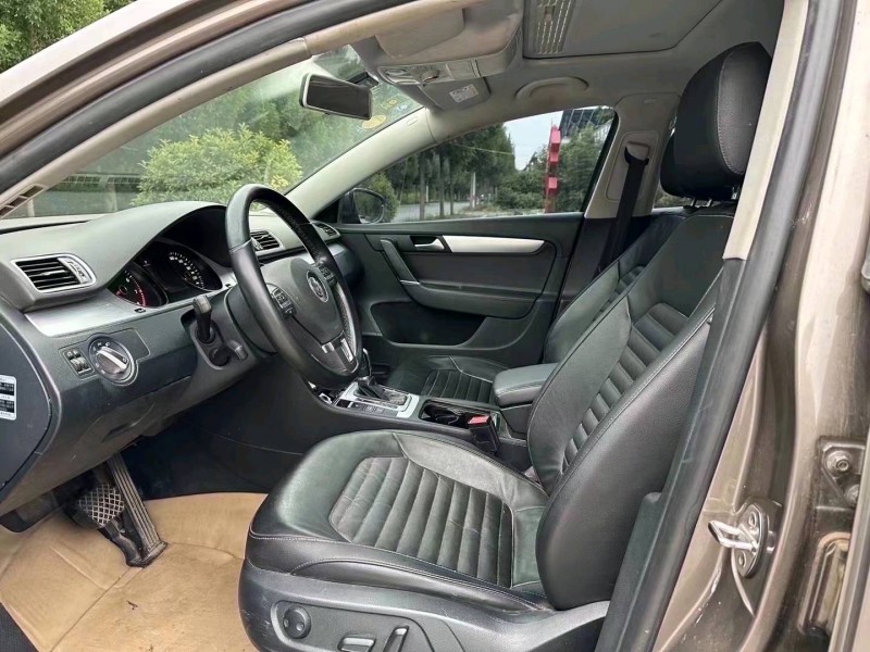 济南16年大众迈腾4